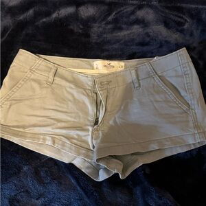 Hollister size 3 green shorts